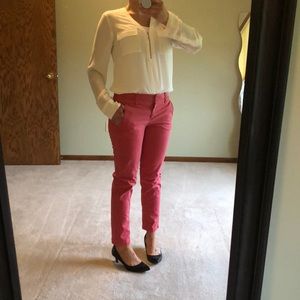 Loft pants that have stretch